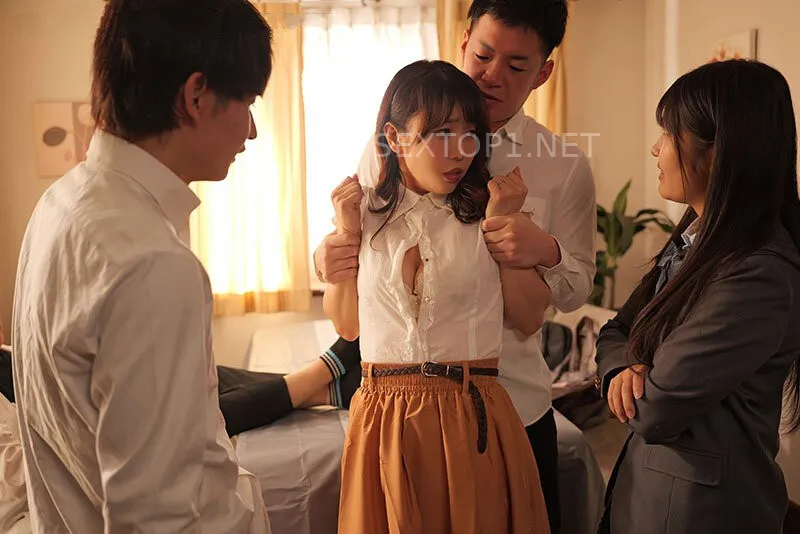 Không ưa mẹ kế, con gái gọi bạn học về nhà cưỡng hiếp