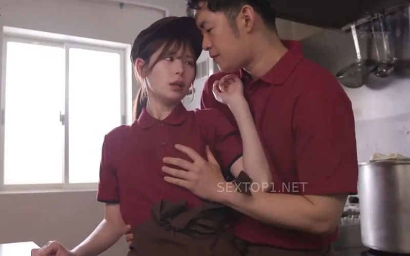 Đi làm thêm ở quán rượu phụ chồng thu nhập, cô vợ phải lòng cậu sinh viên trẻ